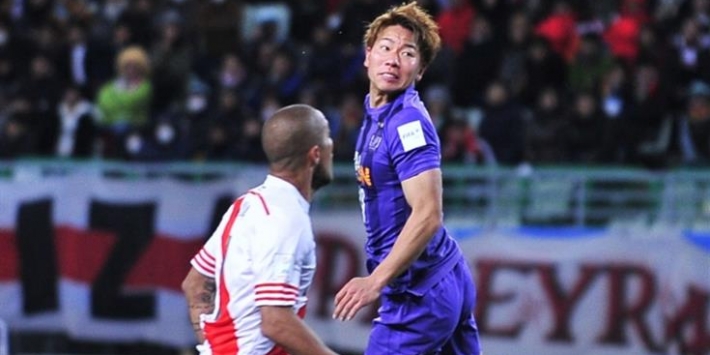 Arsenal geeft Japanse international Asano contract