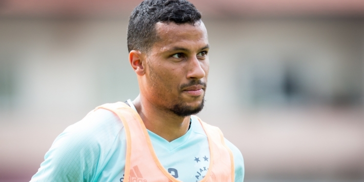 Van Rhijn traint mee met Jong Ajax: "Ben net dertig geworden"