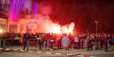 Spelersbus Werder Bremen aangevallen door fans FC Heidenheim