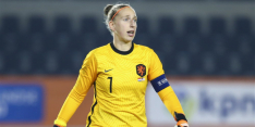 Van Veenendaal verrast met voetbalpensioen: "Is mijn eigen keuze" 
