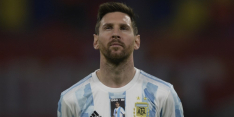 Messi helpt Argentinië opnieuw aan zege; record lonkt op WK