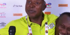 Mooi: feestende spelers onderbreken interview bondscoach