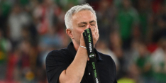 Mourinho laat tranen vrije loop en deelt Feyenoord compliment uit