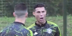 Beelden: Martínez krijgt op training heerlijke panna van Ronaldo