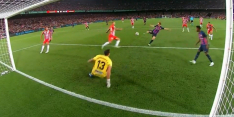 Video: Frenkie luistert Barça-afscheid Piqué op met rake volley