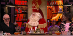 Hilarisch: Sinterklaas bezoekt studio van De Oranjewinter