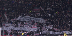 Beelden: F-Side pakt Schreuder keihard aan in minuut vijf bij Ajax