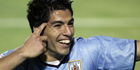 Suarez en Uruguay naderen WK na uitzege
