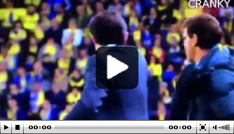 Video: Villarreal-coach heeft woorden met collega Klopp