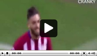 Video: Carrasco viert goal met kus aan vriendin