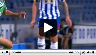 Video: Farense-speler met schandalige zaag tegen FC Porto