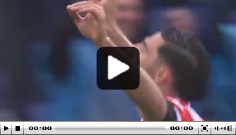 Video: Feyenoorder Jahanbakhsh profiteert van uitglijder Okoye