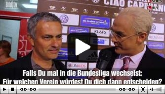 Video: komiek interviewt Mourinho als Beckenbauer