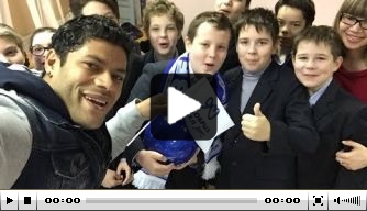 Video: Hulk brengt bezoek aan schoolklas